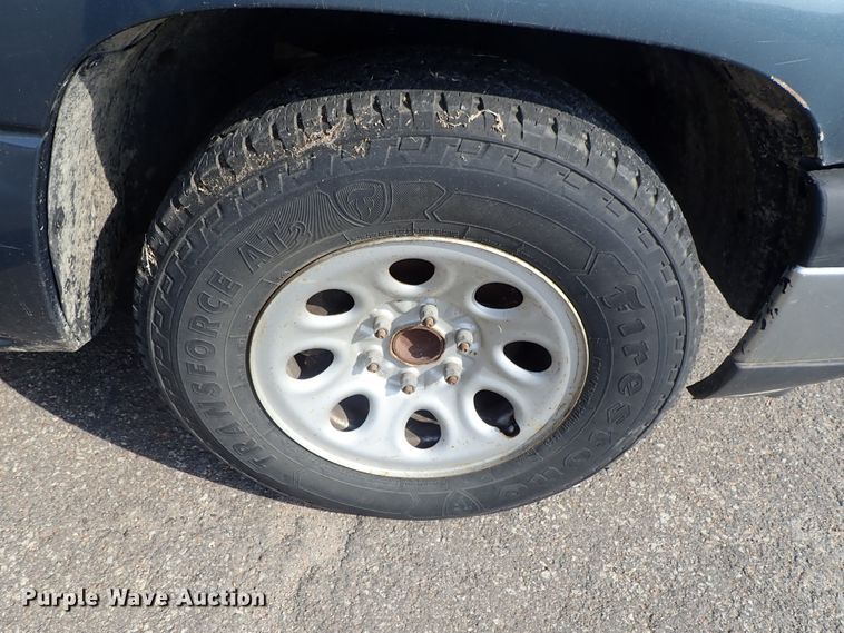 image for item DE1076 2006 Chevrolet Silverado 1500 pickup truck