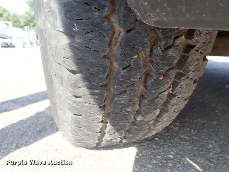 image for item DE1076 2006 Chevrolet Silverado 1500 pickup truck