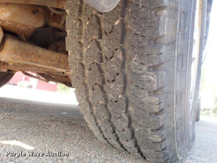 image for item DE1076 2006 Chevrolet Silverado 1500 pickup truck