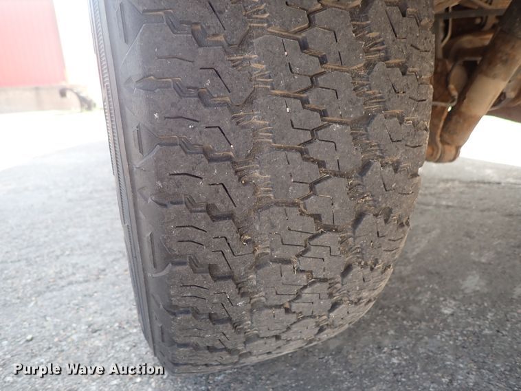 image for item DE1076 2006 Chevrolet Silverado 1500 pickup truck