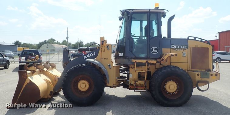 image for item DE1080 2006 John Deere 444J wheel loader