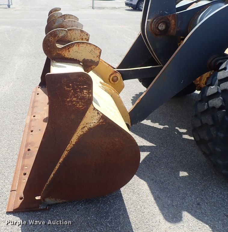 image for item DE1080 2006 John Deere 444J wheel loader