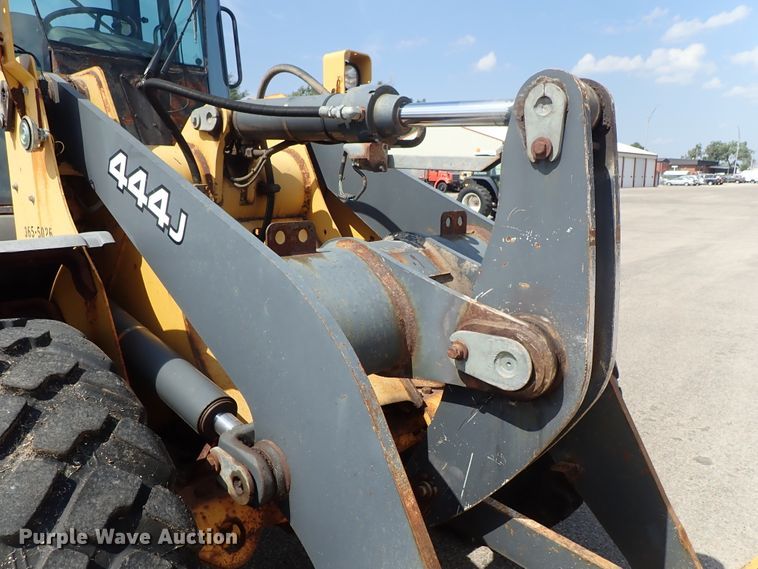 image for item DE1080 2006 John Deere 444J wheel loader