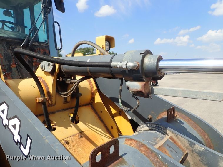 image for item DE1080 2006 John Deere 444J wheel loader