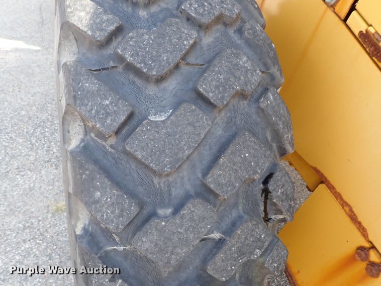 image for item DE1080 2006 John Deere 444J wheel loader