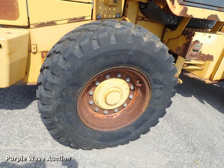 image for item DE1080 2006 John Deere 444J wheel loader