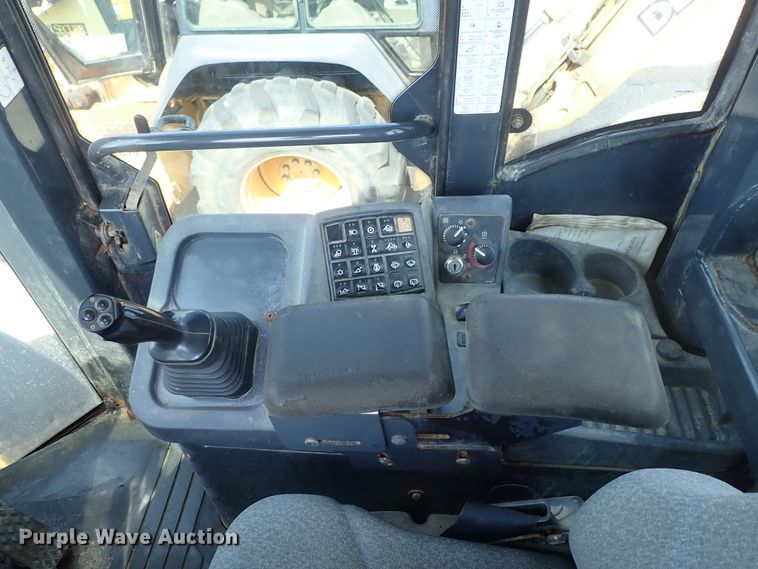 image for item DE1080 2006 John Deere 444J wheel loader