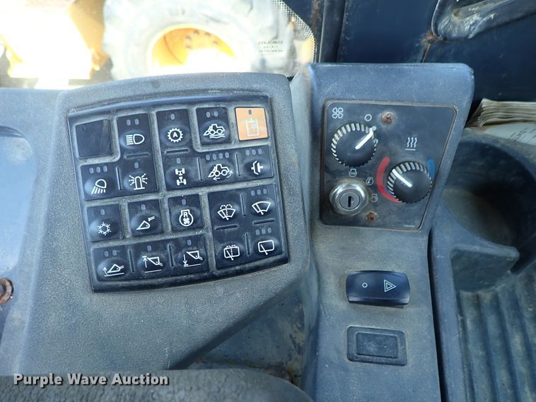 image for item DE1080 2006 John Deere 444J wheel loader