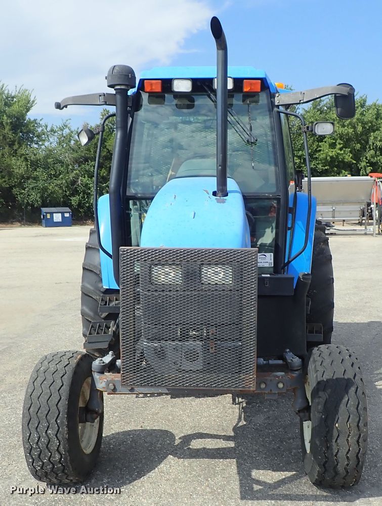 image for item DE1082 2001 New Holland TS100 tractor