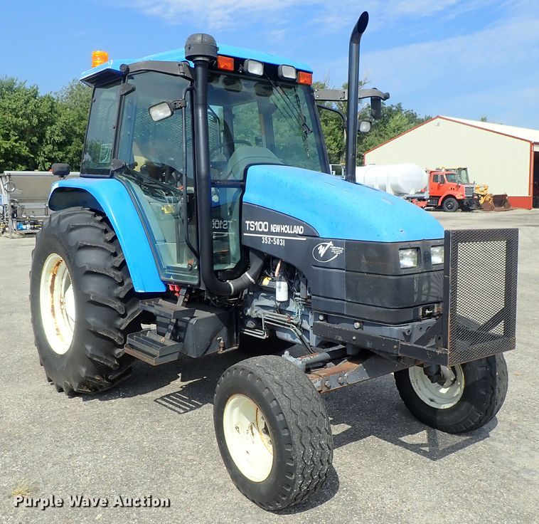 image for item DE1082 2001 New Holland TS100 tractor
