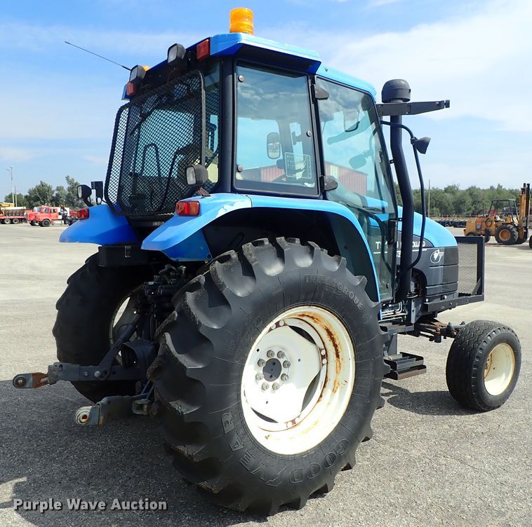 image for item DE1082 2001 New Holland TS100 tractor