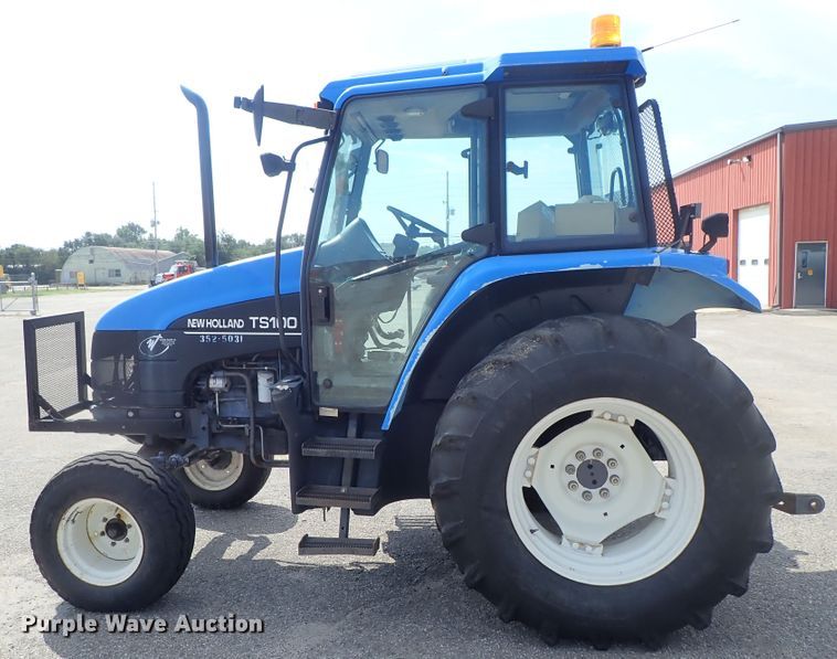 image for item DE1082 2001 New Holland TS100 tractor