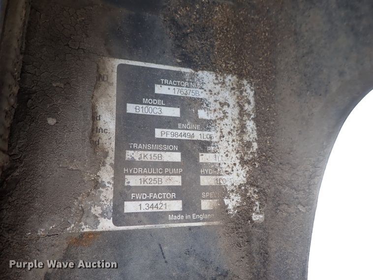 image for item DE1082 2001 New Holland TS100 tractor