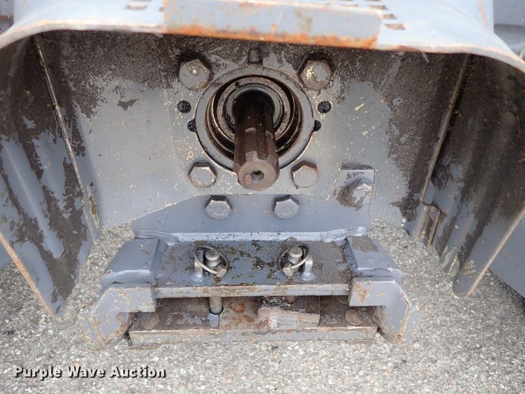 image for item DE1082 2001 New Holland TS100 tractor