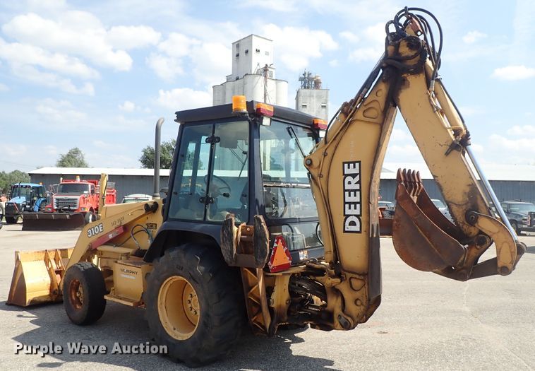 image for item DE1083 1997 John Deere 310E backhoe