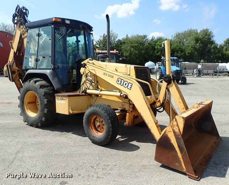 image for item DE1083 1997 John Deere 310E backhoe