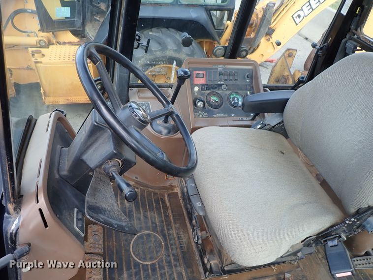 image for item DE1083 1997 John Deere 310E backhoe