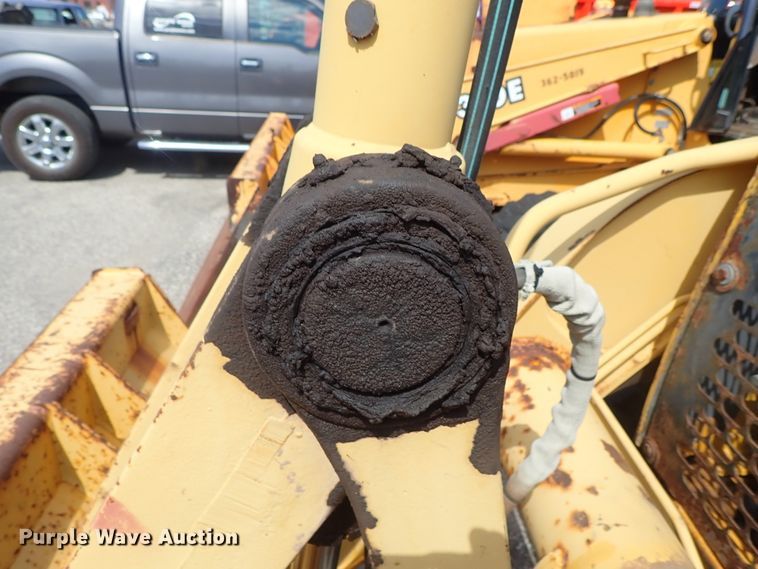 image for item DE1083 1997 John Deere 310E backhoe