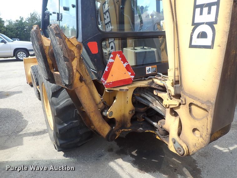 image for item DE1083 1997 John Deere 310E backhoe