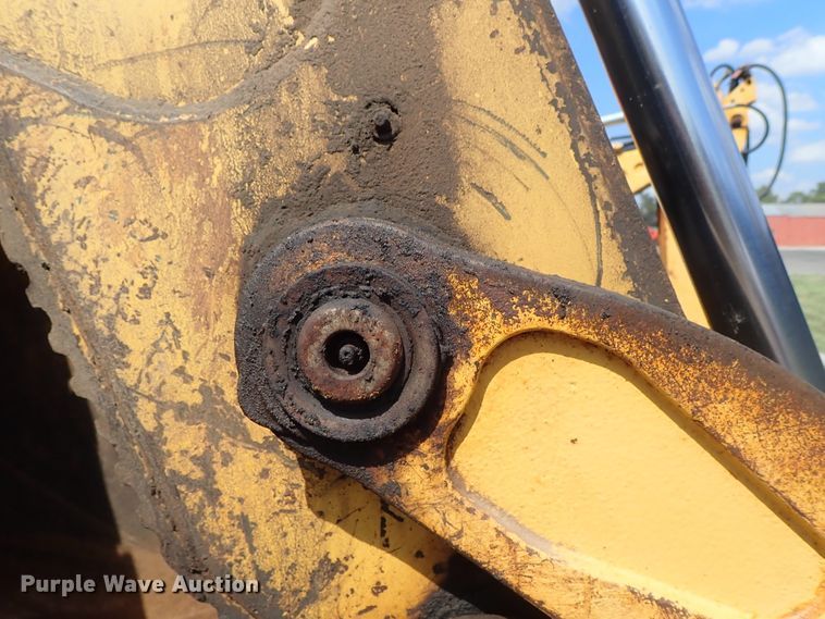 image for item DE1083 1997 John Deere 310E backhoe