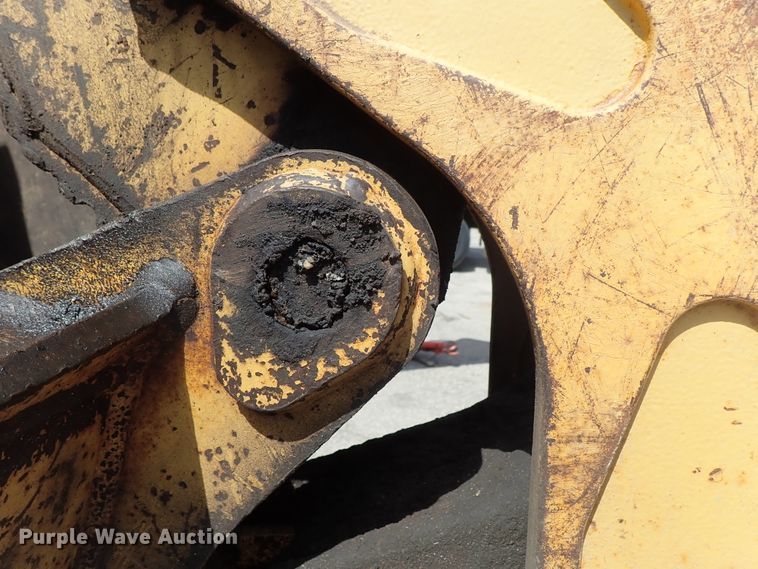 image for item DE1083 1997 John Deere 310E backhoe