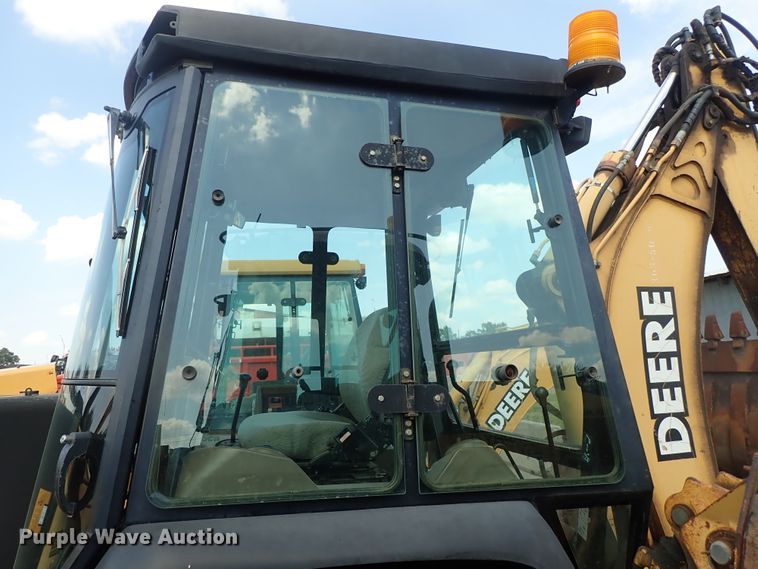 image for item DE1083 1997 John Deere 310E backhoe