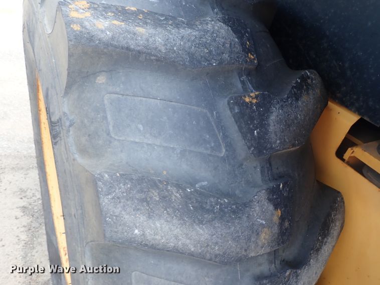 image for item DE1083 1997 John Deere 310E backhoe