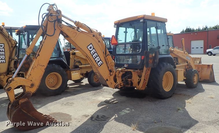 image for item DE1084 1999 John Deere 310E backhoe