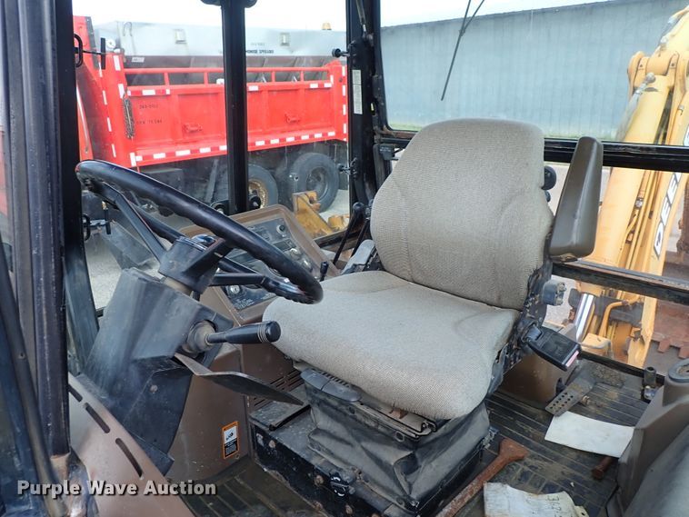 image for item DE1084 1999 John Deere 310E backhoe