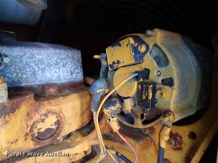 image for item DE1084 1999 John Deere 310E backhoe