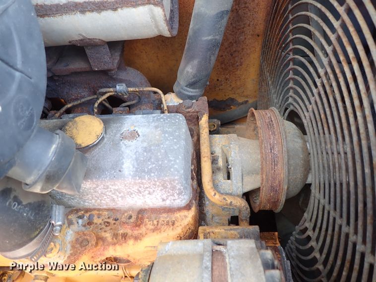 image for item DE1084 1999 John Deere 310E backhoe