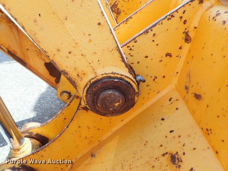 image for item DE1084 1999 John Deere 310E backhoe