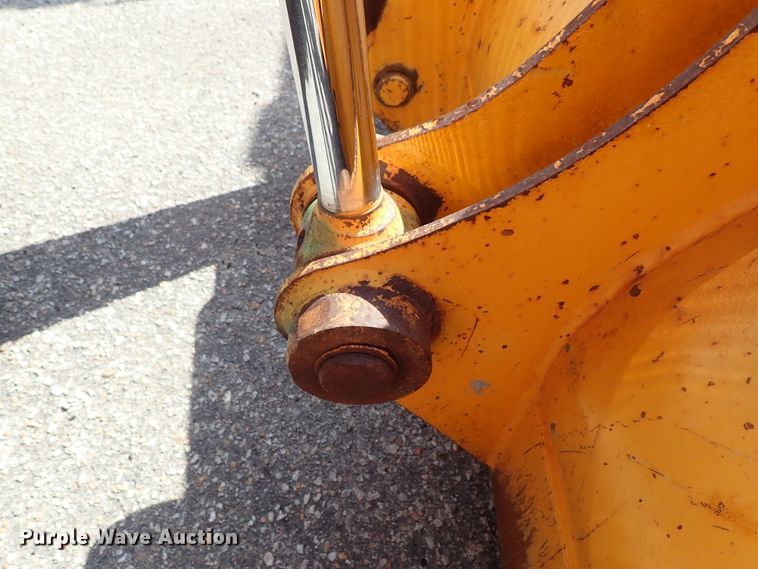 image for item DE1084 1999 John Deere 310E backhoe