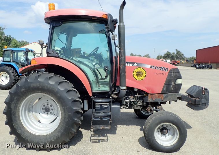 image for item DE1085 2004 Case MXU-100 tractor