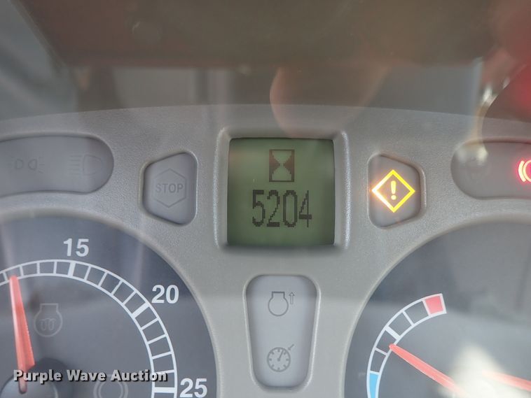 image for item DE1085 2004 Case MXU-100 tractor