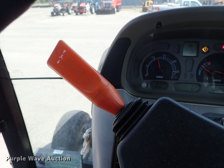 image for item DE1085 2004 Case MXU-100 tractor