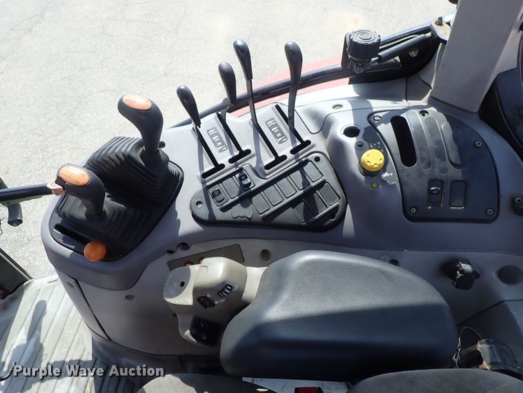 image for item DE1085 2004 Case MXU-100 tractor