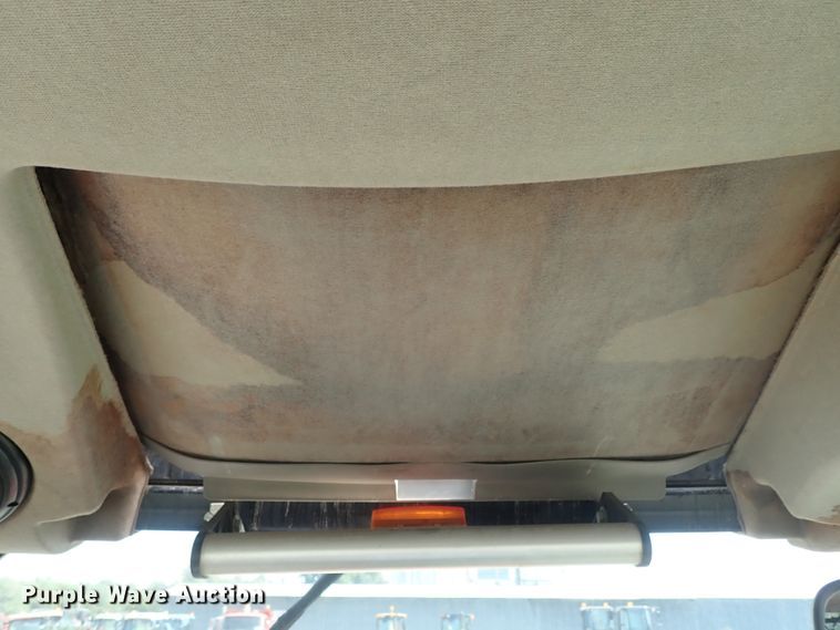 image for item DE1085 2004 Case MXU-100 tractor