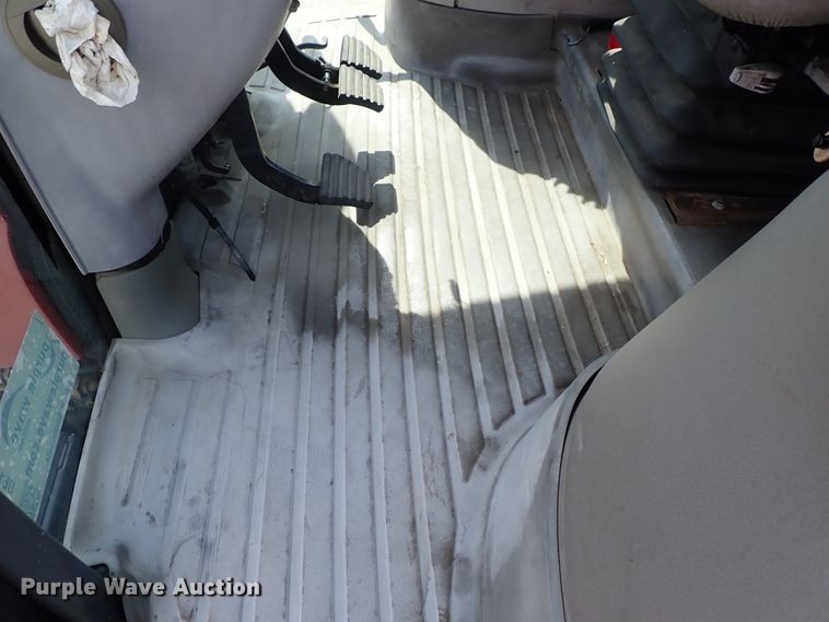 image for item DE1085 2004 Case MXU-100 tractor