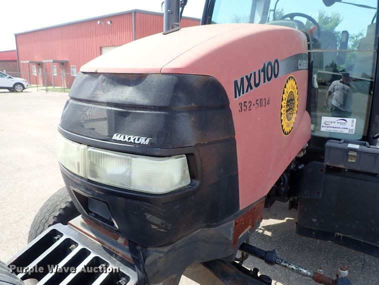 image for item DE1085 2004 Case MXU-100 tractor