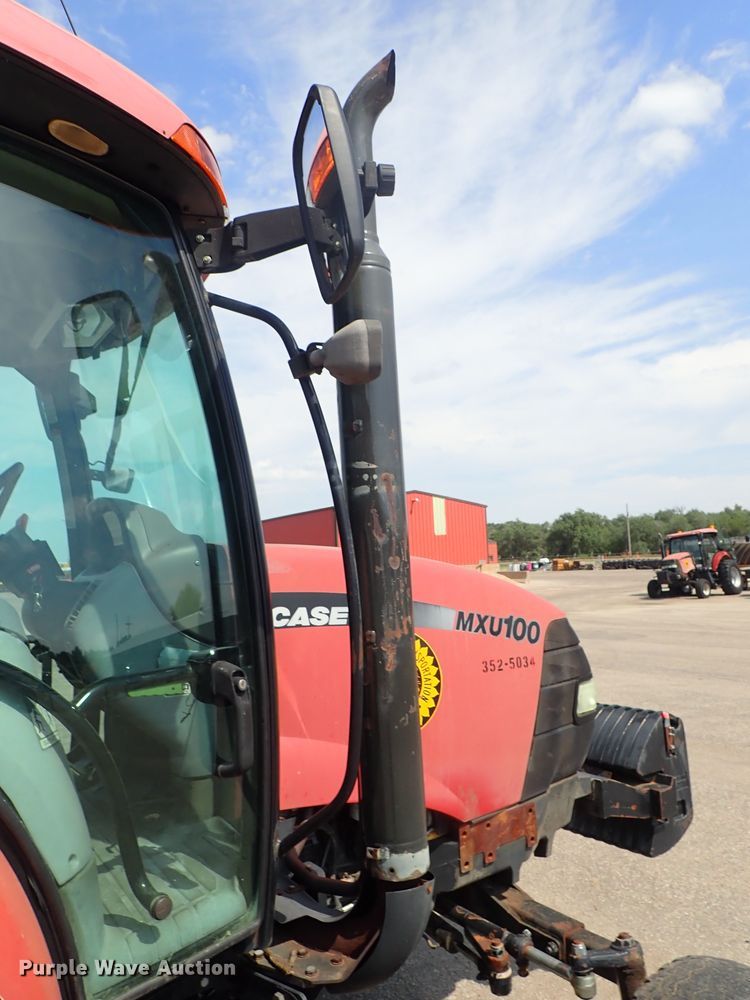 image for item DE1085 2004 Case MXU-100 tractor