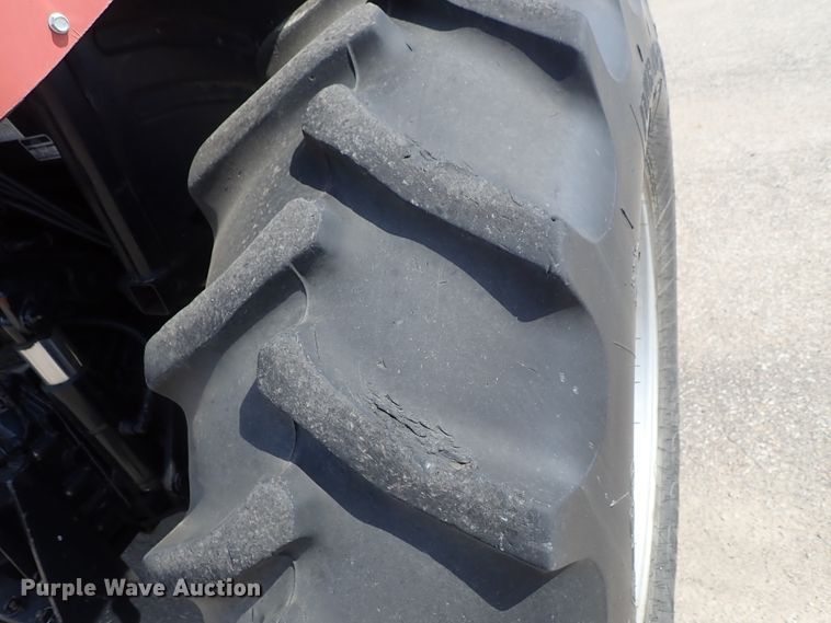 image for item DE1085 2004 Case MXU-100 tractor