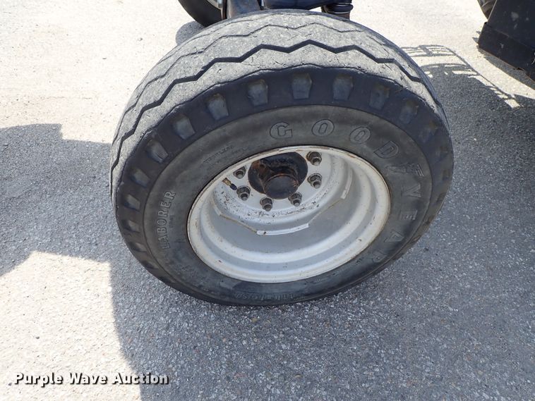 image for item DE1085 2004 Case MXU-100 tractor