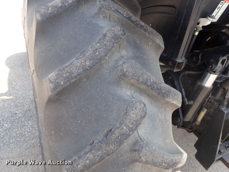 image for item DE1085 2004 Case MXU-100 tractor