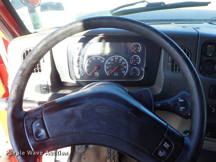 image for item DE1086 2003 Sterling LT7501 dump truck