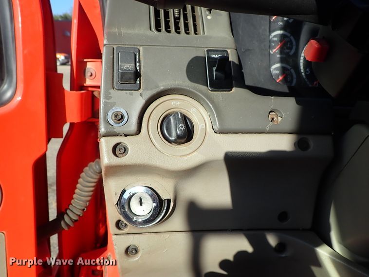 image for item DE1086 2003 Sterling LT7501 dump truck