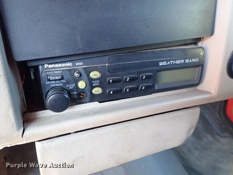 image for item DE1086 2003 Sterling LT7501 dump truck