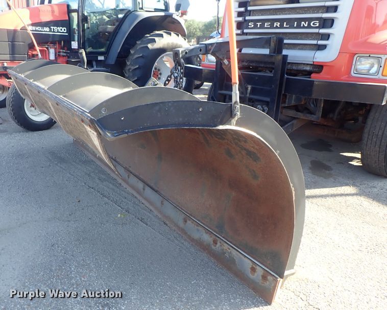 image for item DE1086 2003 Sterling LT7501 dump truck