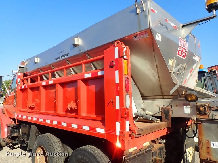 image for item DE1086 2003 Sterling LT7501 dump truck