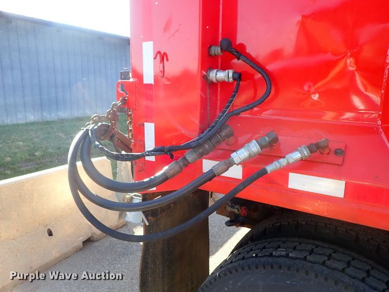 image for item DE1086 2003 Sterling LT7501 dump truck